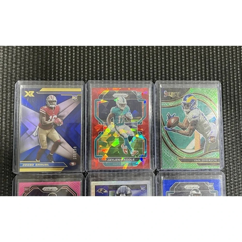 NFL Football Card Lot 8pc, 2 AUTOS, Numbered /10 /67 /75 Waddle DeVonta Smith RC